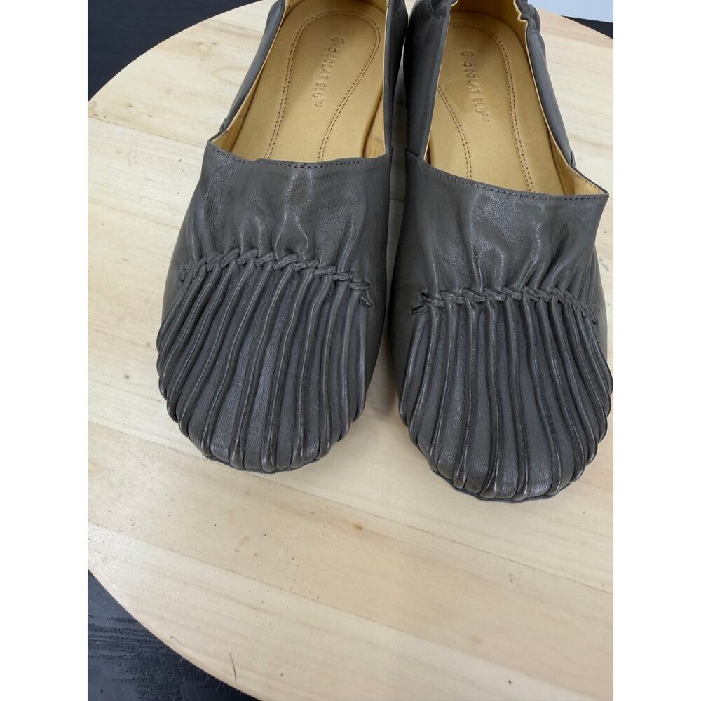 Chocolat Blu Womens 8.5 Vic Pleated Gray Taupe Leather Ballet Flats Shoes Casual - Picture 2 of 11
